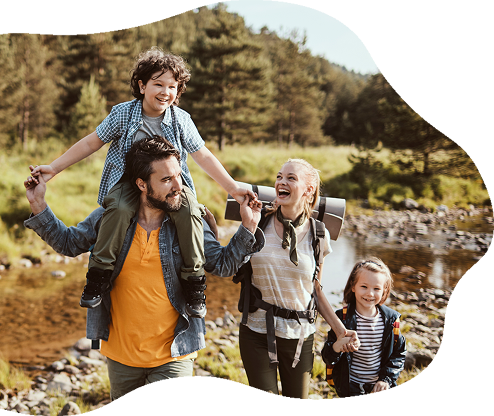 Wandern mit Eltern und Kind